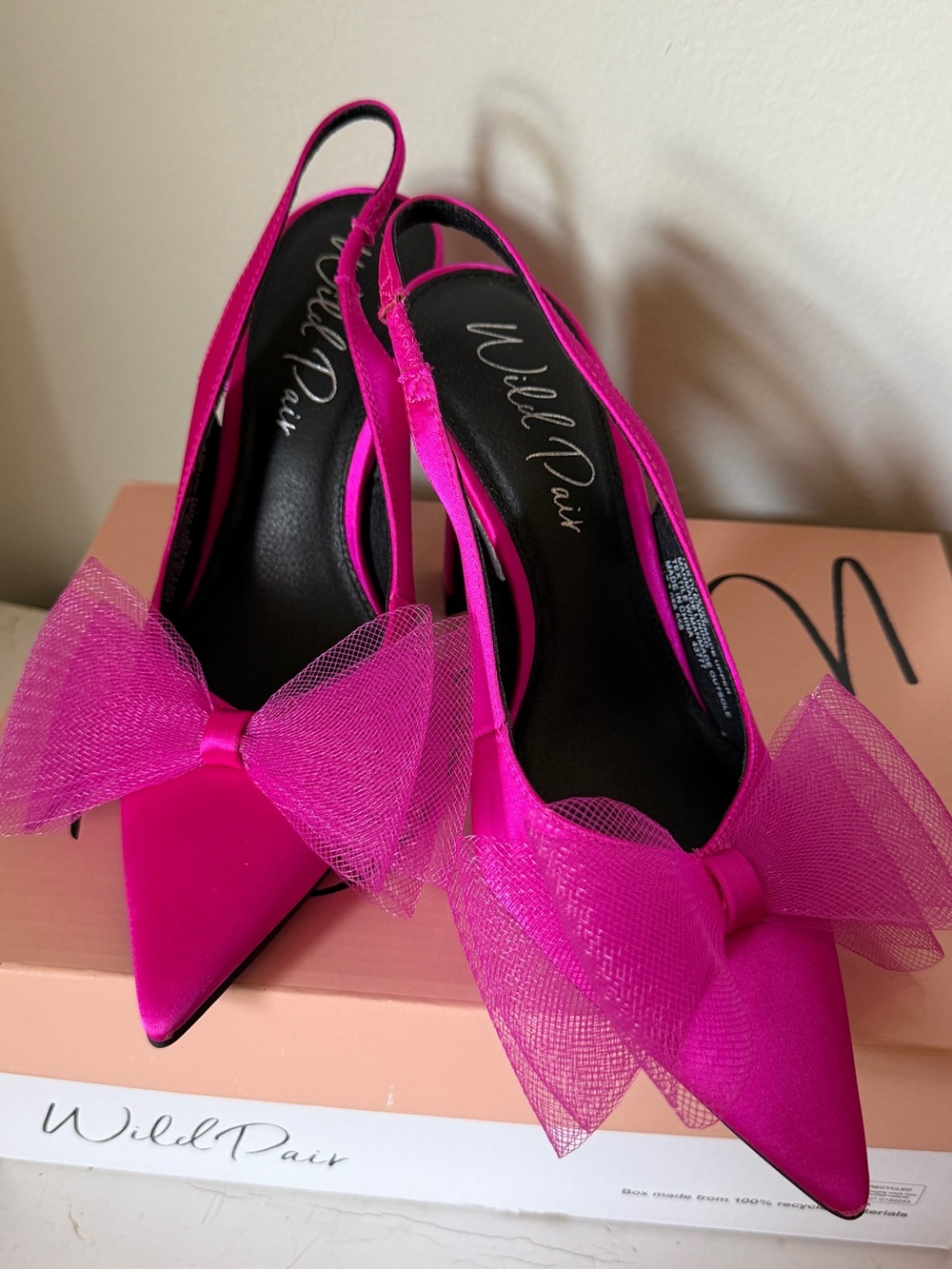 Wild Pair Bright Pink Pointed Toe Slingback Heels with Mesh Bow